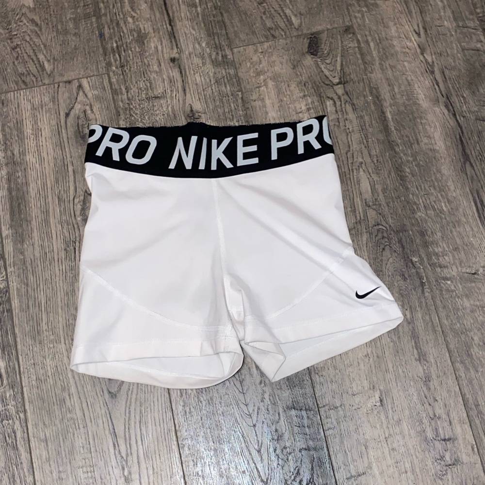 WHITE NIKE PROS!